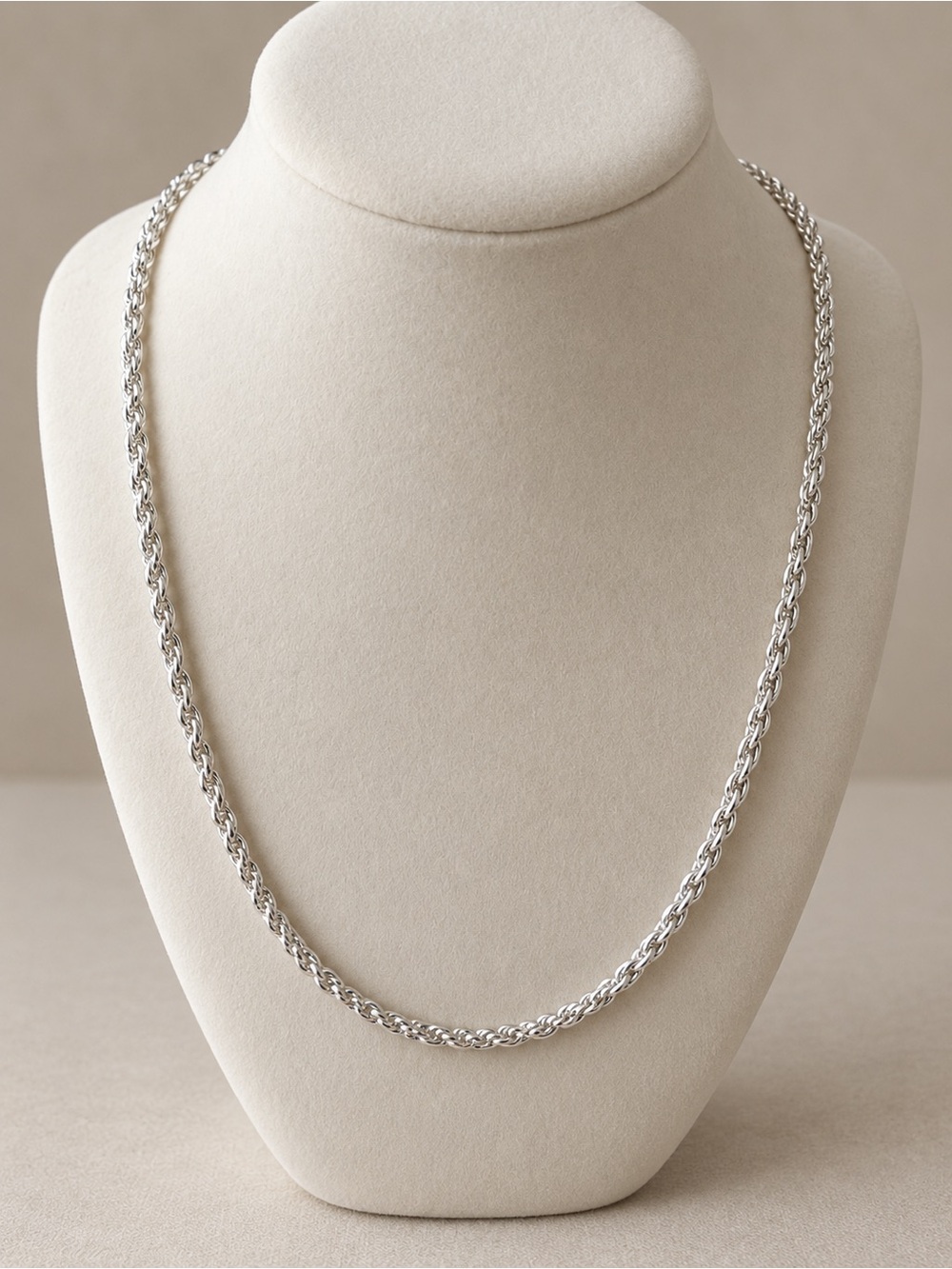 Silver Tone Interlocking Link Chain Necklace Approx. 24” CW Mark
